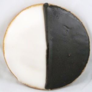 Black And White Cookies 5"